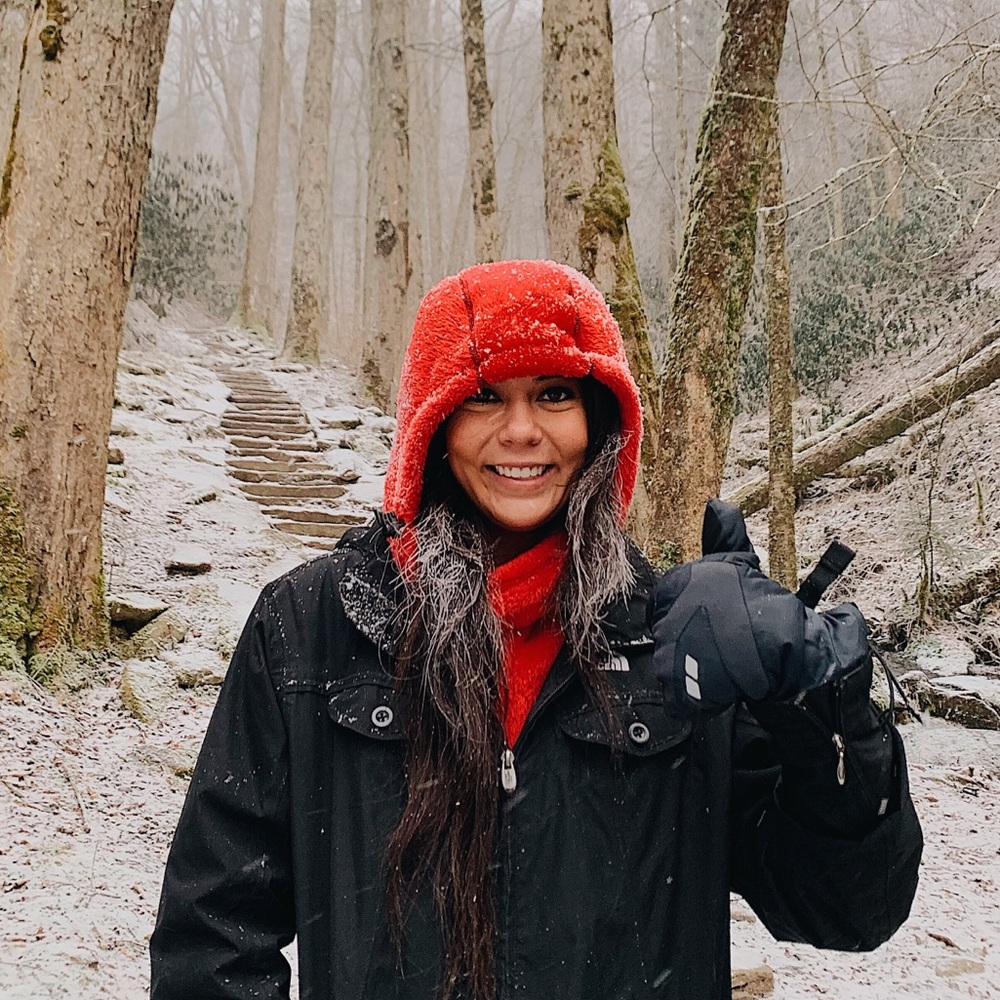 Meet your Posher, Sarina